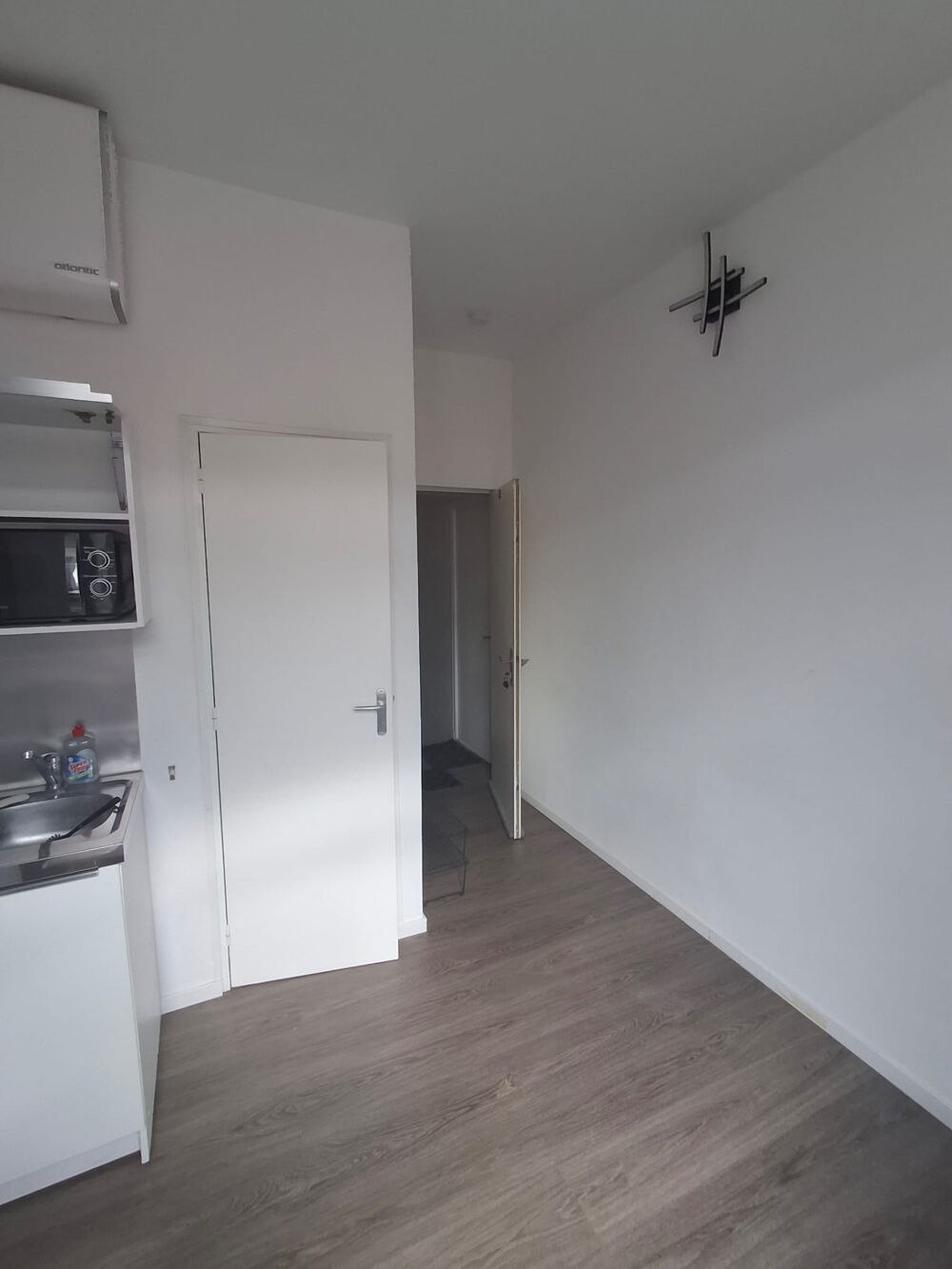 Location Appartement À LOUER   STUDIO MEUBLÉ DE 13 m2   LILLE FIVES Lille