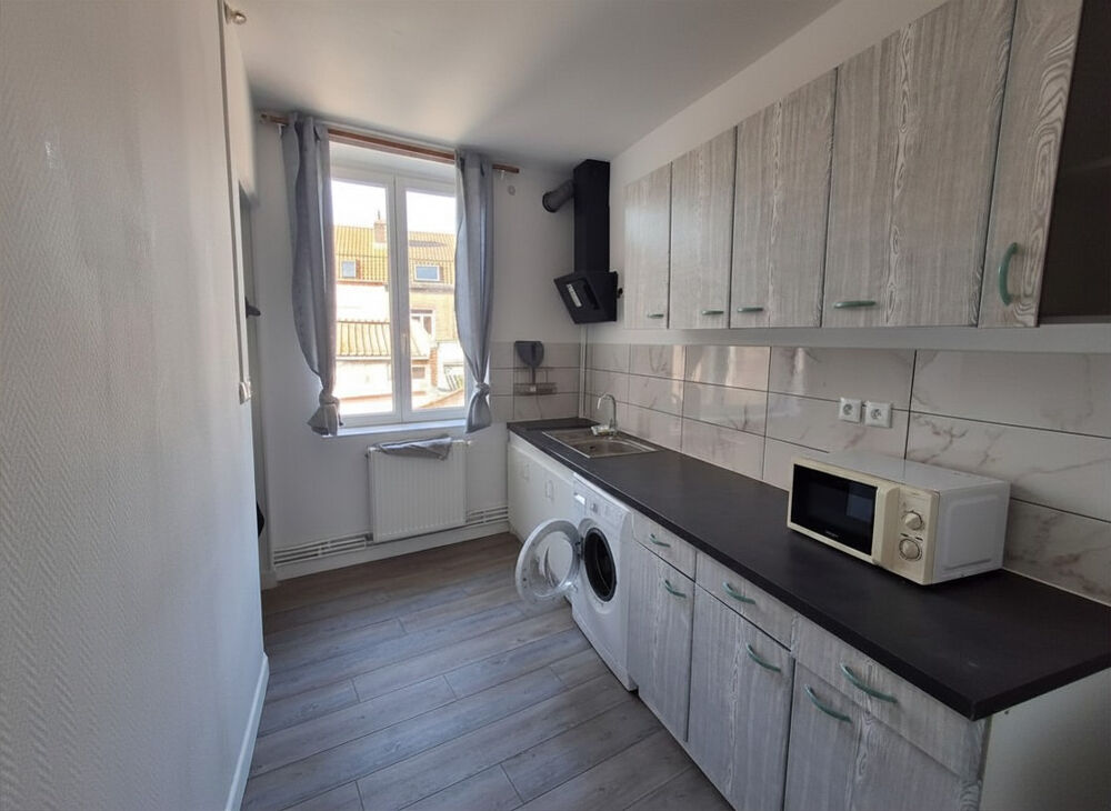 Location Appartement Appartement T2 bis meublé de 57,20 m2   Lille Fives   À 3 minutes du métro Lille