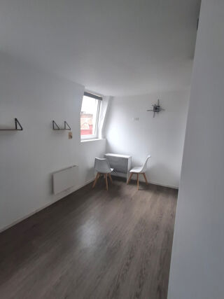  Appartement à louer 1 pièce 19 m²
