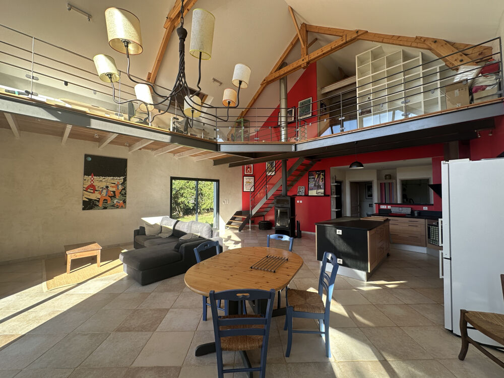 Maison contemporaine avec piscine chauffée et 1,5 hectare de terrain à Autoire