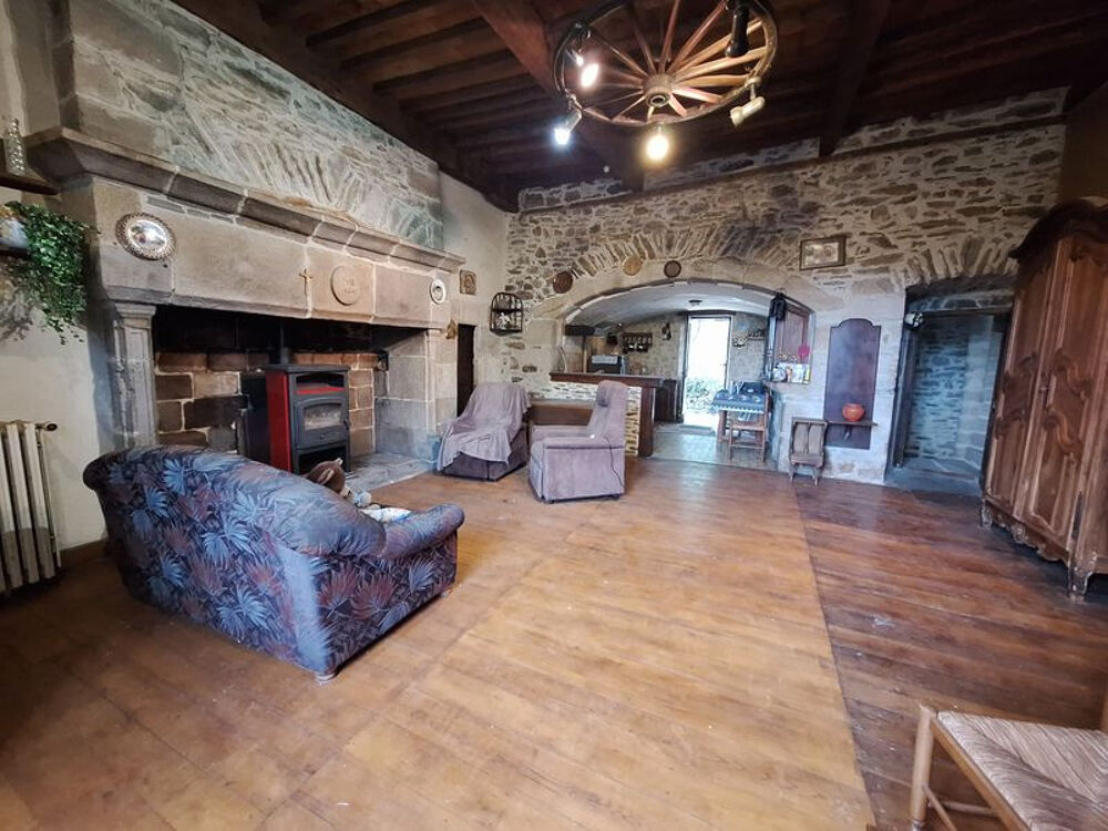 Maison de caractère type 4, à rénover, avec grange