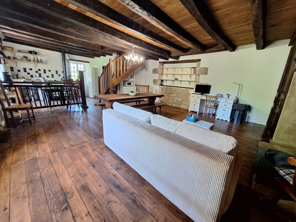 Maison de caractère type 3 élevée sur cave avec jardin