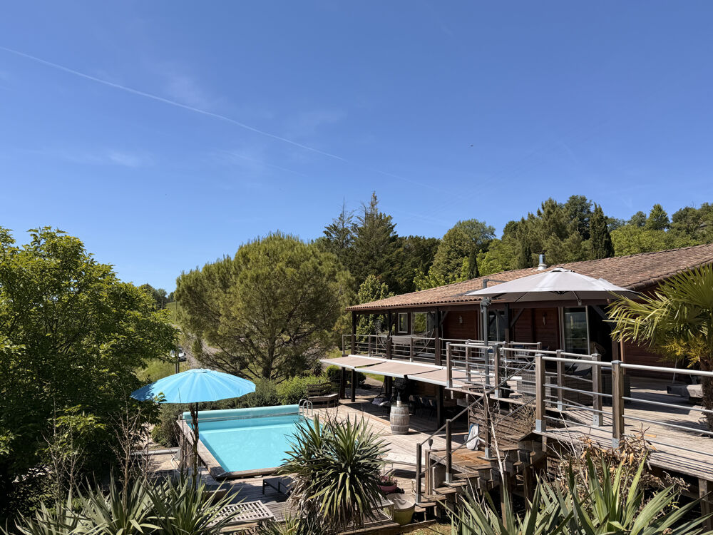 Propriété dexception avec piscine et maison indépendante sur 2593 m2 de terrain arboré