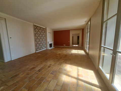  Appartement � louer 5 pi�ces 154 m�