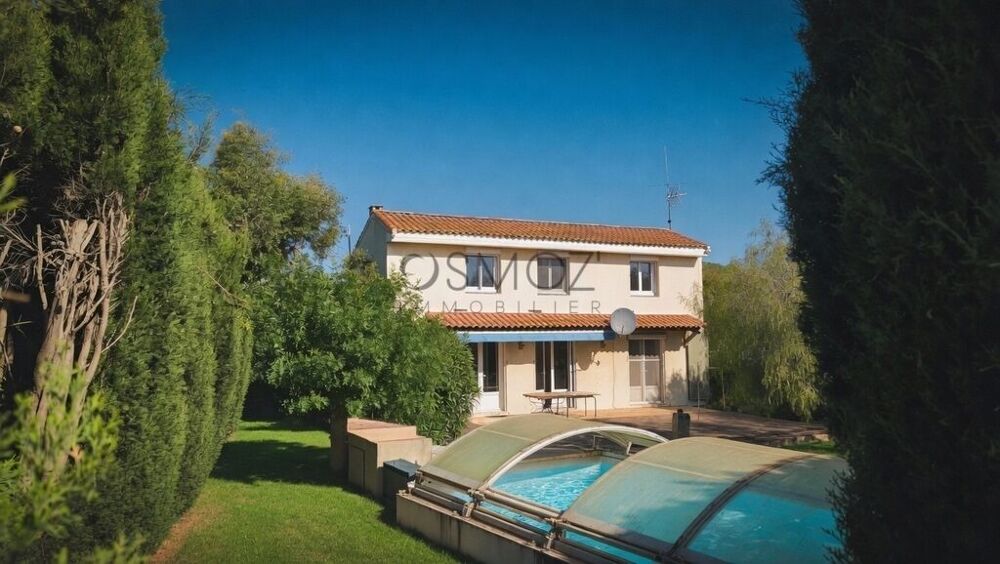 Villa de 160 m² avec dépendance, piscine sur terrain arboré de 1