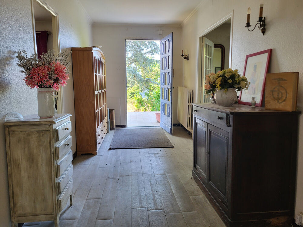 Lauzerville centre villa T4 sur 1077 m2 de terrain