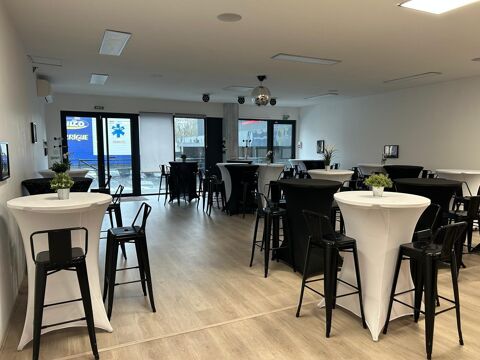 Local commercial avec parking 209800 46000 Cahors