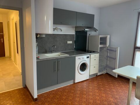   Studio avec place de parking proche du centre ville Appartement - 1 pi�ce(s) - 34 m�