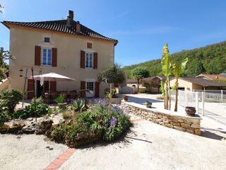  Maison � vendre 8 pi�ces 308 m�