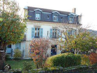  Maison  vendre 15 + pices 360 m