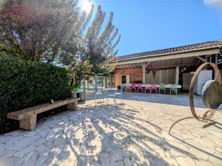  Maison � vendre 15 + pi�ces 665 m�