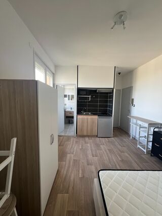  Appartement  louer 1 pice 30 m Angouleme