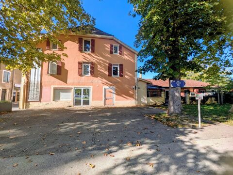 Local commercial en centre du village 165000 32230 Marciac