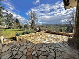  Maison  vendre 7 pices 230 m