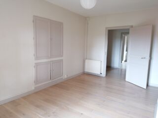  Appartement � louer 4 pi�ces 130 m�