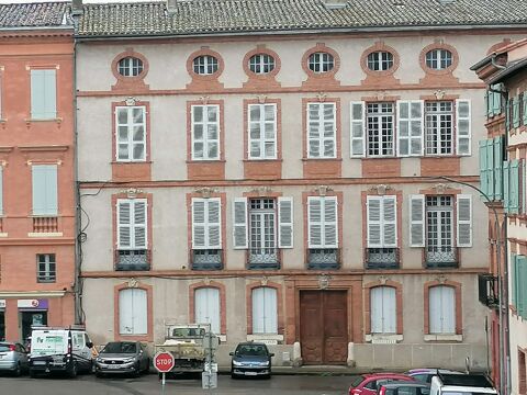 Locaux professionnels - quartier Villebourbon - 750 82000 Montauban