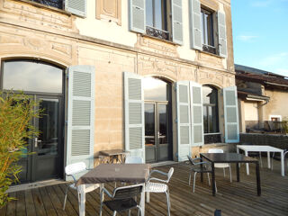  Maison  vendre 15 + pices 360 m