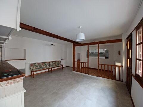   Maison T3 dans le centre de CASTELFRANC Maison - 3 pi�ce(s) - 75 m�