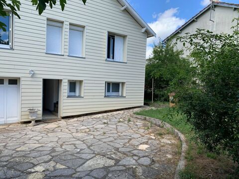   Maison T6 dans le quartier de Lamothe Maison - 6 pi�ce(s) - 135 m�