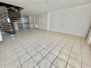  Immeuble � vendre 371 m�