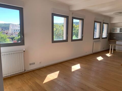  Appartement � louer 3 pi�ces 72 m�