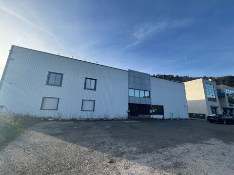 B&acirc;timent commercial dans zone historique de CAHORS 8000 46000 Cahors