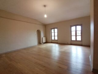  Appartement � louer 4 pi�ces 130 m�