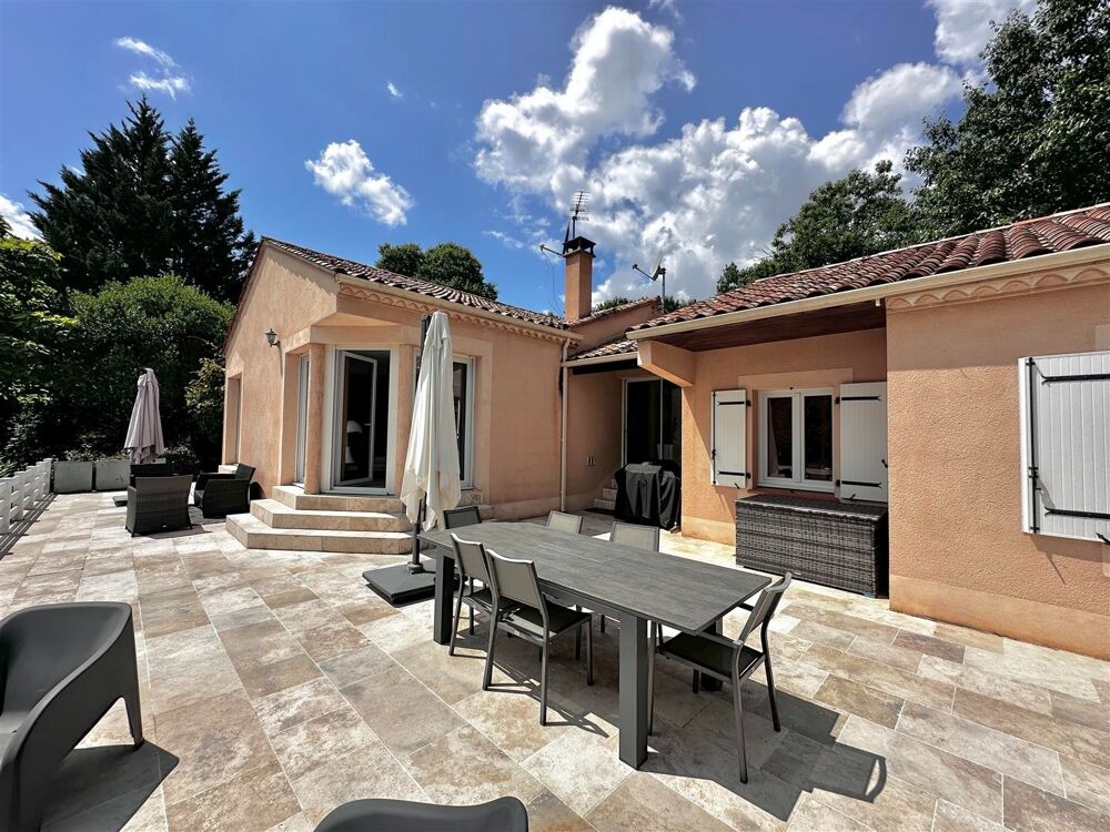 Maison 4 chambres avec piscine et beau parc paysager