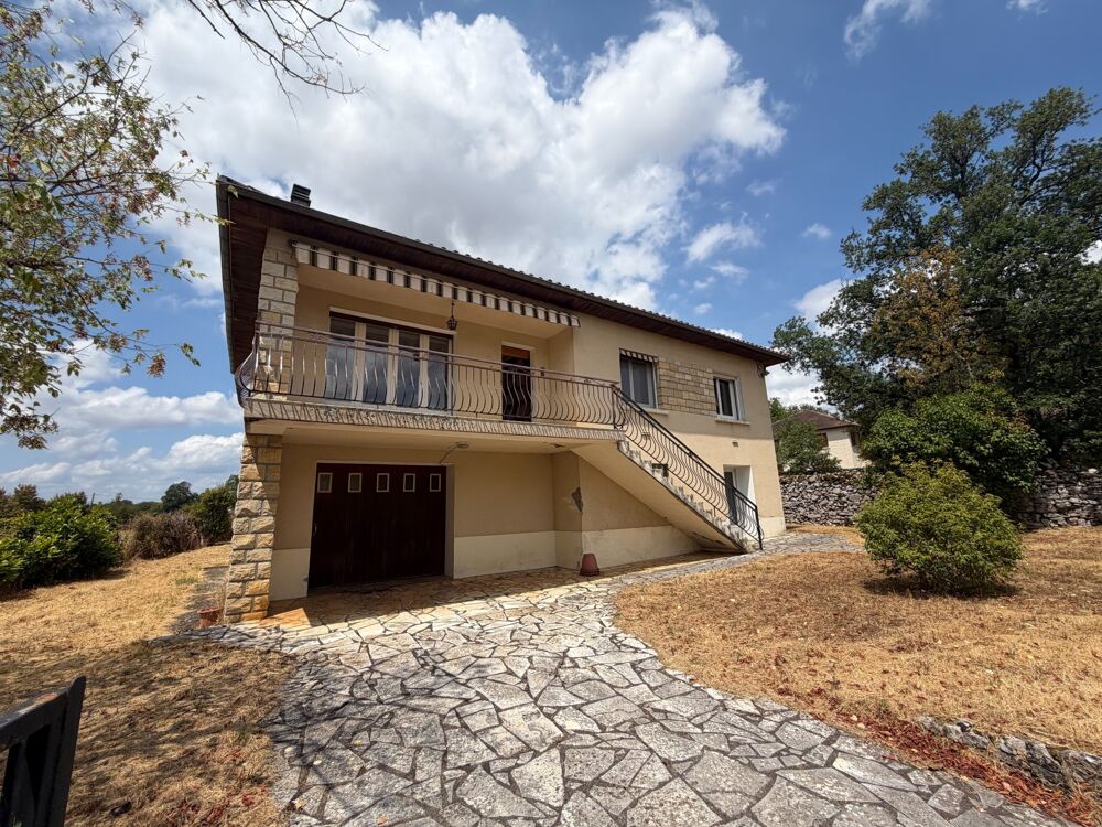 Maison T5 avec garage et jardin