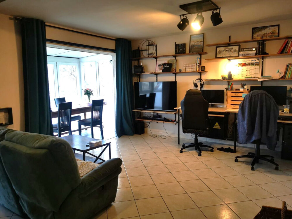 Maison sur 1,6 ha de terrain