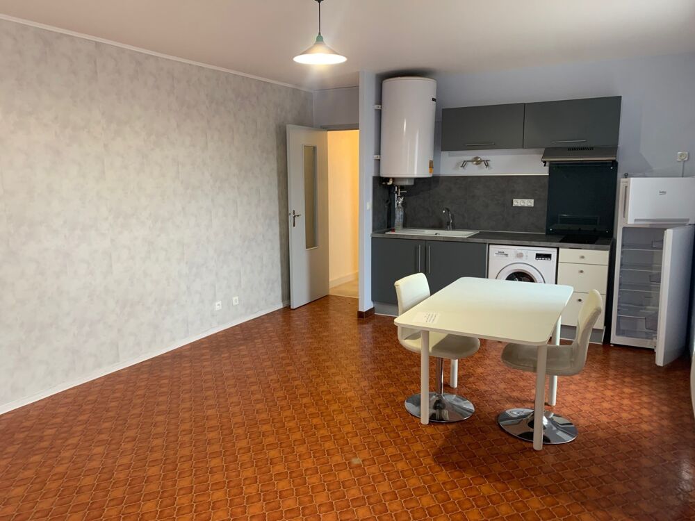 Studio avec place de parking proche du centre ville