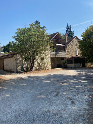  Maison à vendre 10 pièces 217 m²