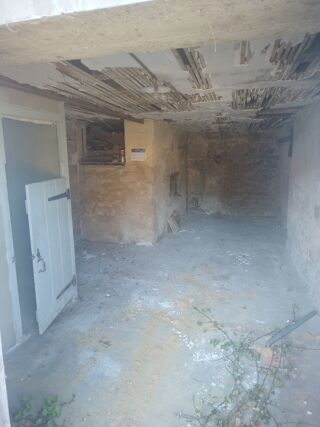  Maison à vendre 15 + pièces 740 m²