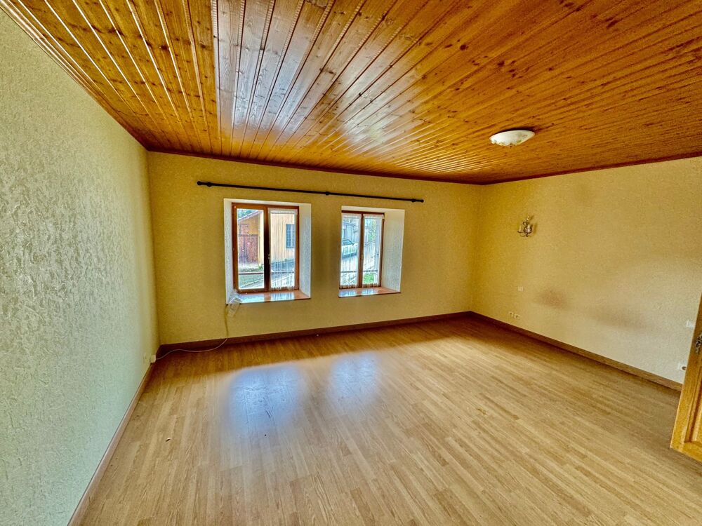 Vente Maison Belle Ferme rénovée sur les hauteurs de GEOVREISSET. Oyonnax