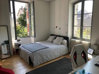 Location Appartement Appartement T5 dans le centre ville de Cahors Cahors