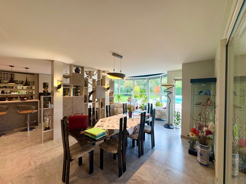 Villa contemporaine sur un hectare paysagé