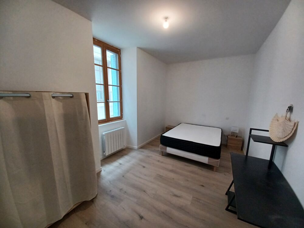 Chambre à louer dans appartement T4 en centre ville