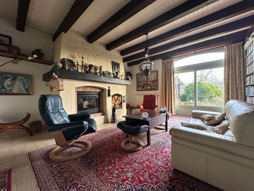 Maison familiale en pierre avec vue dégagée