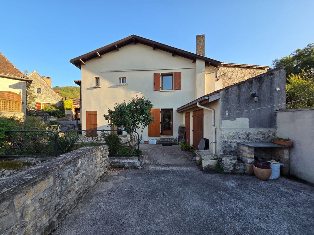 MAISON DE VILLAGE 5 PIÈCES DE 158 M² HABITABLES