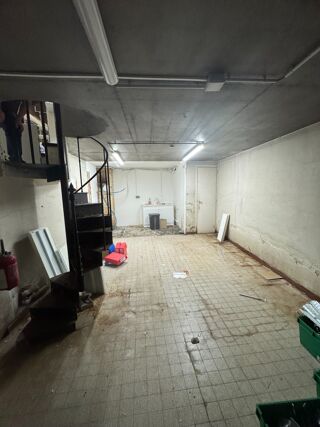  Immeuble à vendre 4 pièces 250 m² Caussade