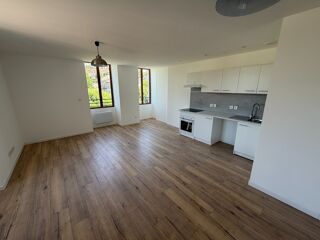  Appartement � louer 3 pi�ces 59 m� Gramat