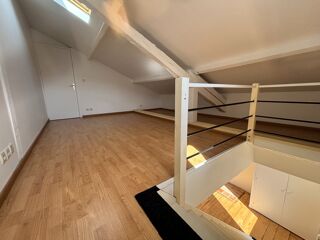  Appartement à louer 3 pièces 56 m²