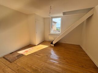  Appartement à louer 3 pièces 56 m²