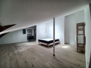  Appartement à louer 2 pièces 80 m²