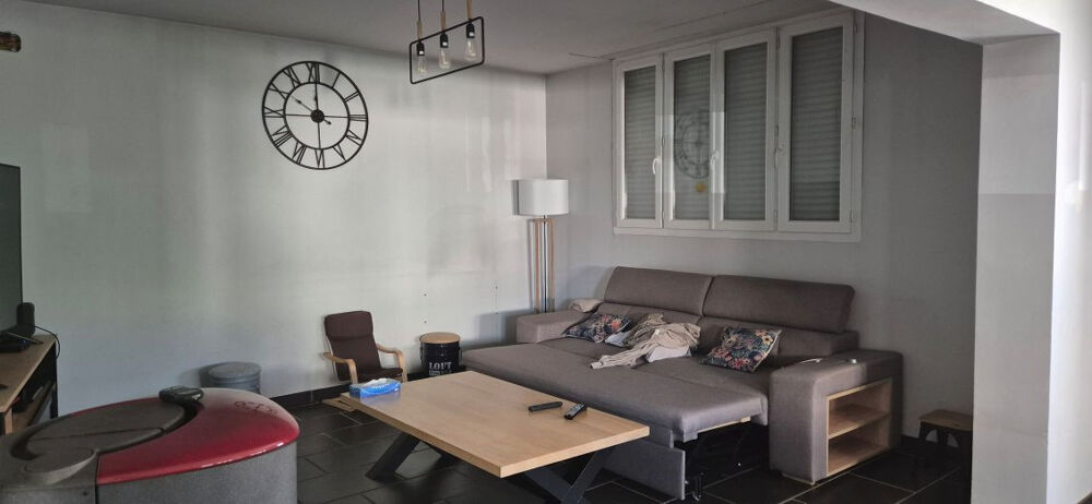 Maison d'habitation avec garage professionnel et dépendances
