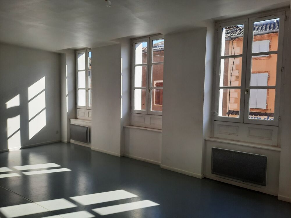 NEGREPELISSE - appartement T3 - au 1er étage