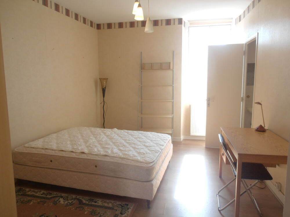 Appartement T3 meublé duplex en centre ville de Cahors