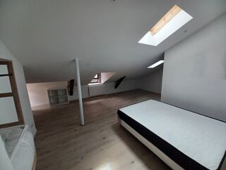  Appartement à louer 2 pièces 80 m²