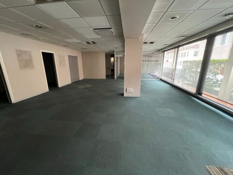   Grand local commercial de 144m² 