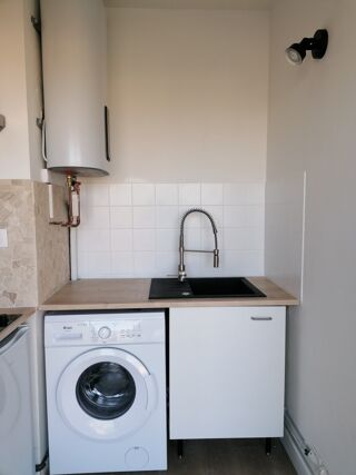  Appartement à louer 1 pièce 27 m²